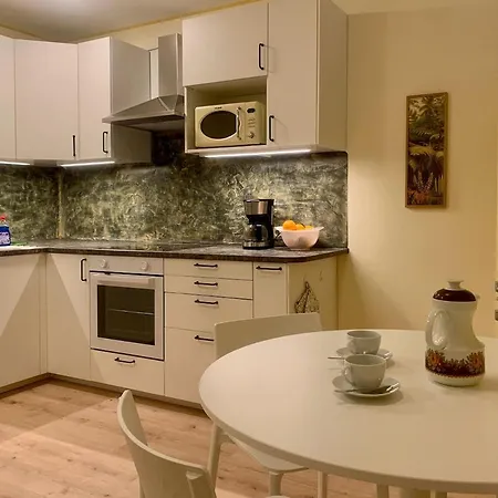 In Location With Free Parking Space