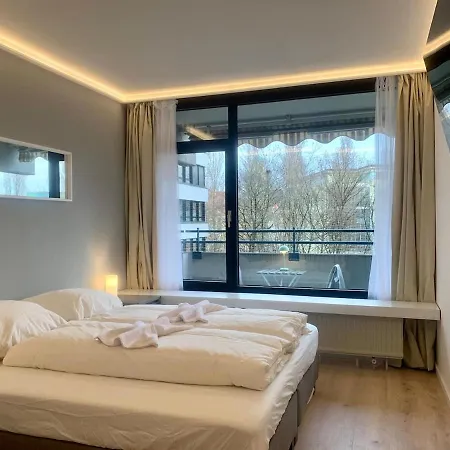 In Location With Free Parking Space München